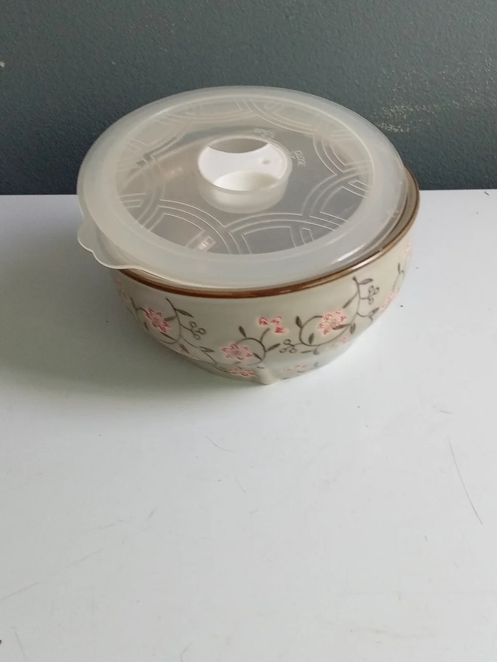 Ceramic Floral Storage Bowl with Vented Lid Pink Cherry Blossom Microwave‎ Safe